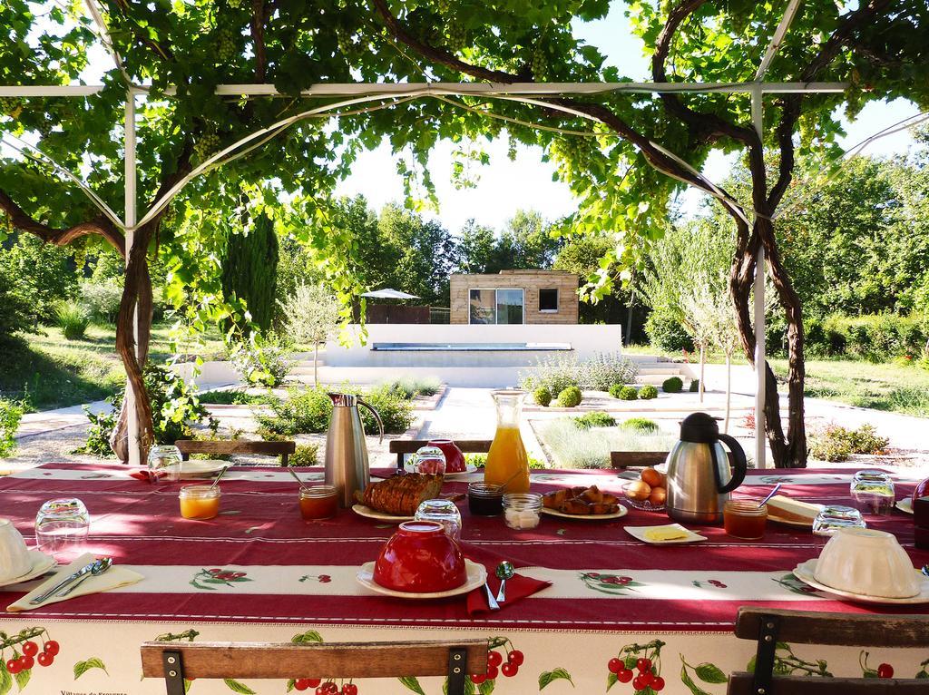 Bed and Breakfast Le Mas De Pie Caud Rognes Екстер'єр фото