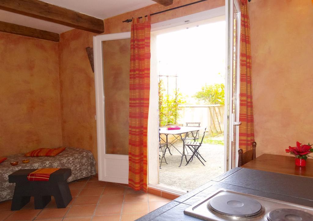Bed and Breakfast Le Mas De Pie Caud Rognes Екстер'єр фото