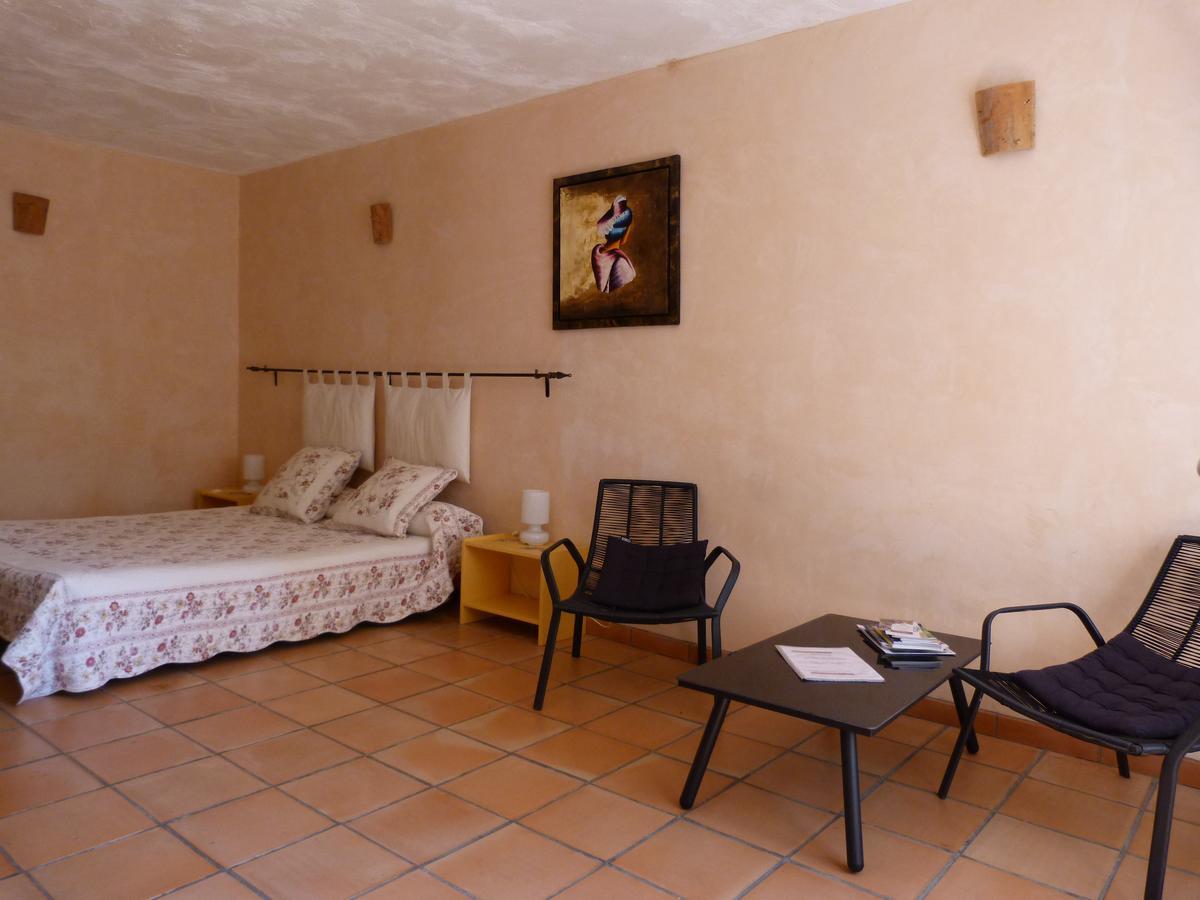 Bed and Breakfast Le Mas De Pie Caud Rognes Екстер'єр фото