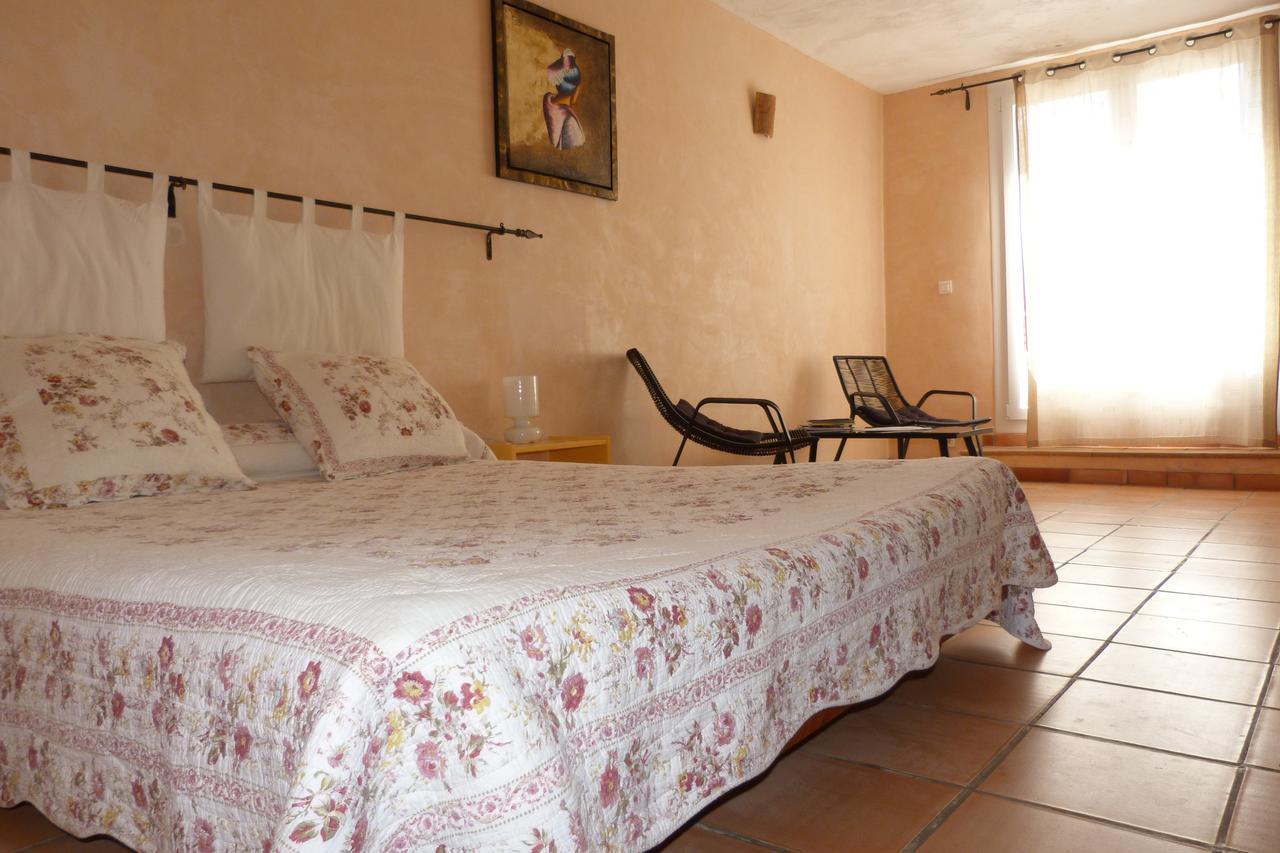 Bed and Breakfast Le Mas De Pie Caud Rognes Екстер'єр фото
